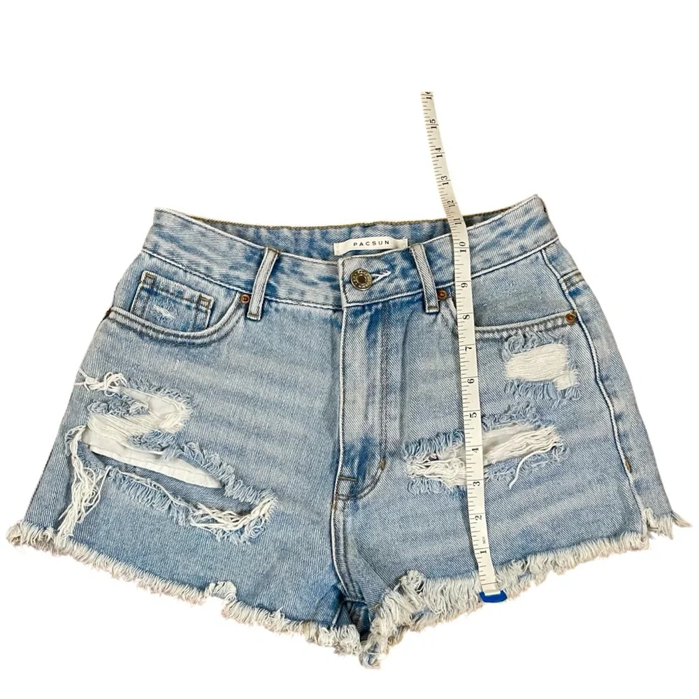 PacSun‎ High Rise Distressed Denim Shorts 25 Festival Grunge Raw Hem Light Wash